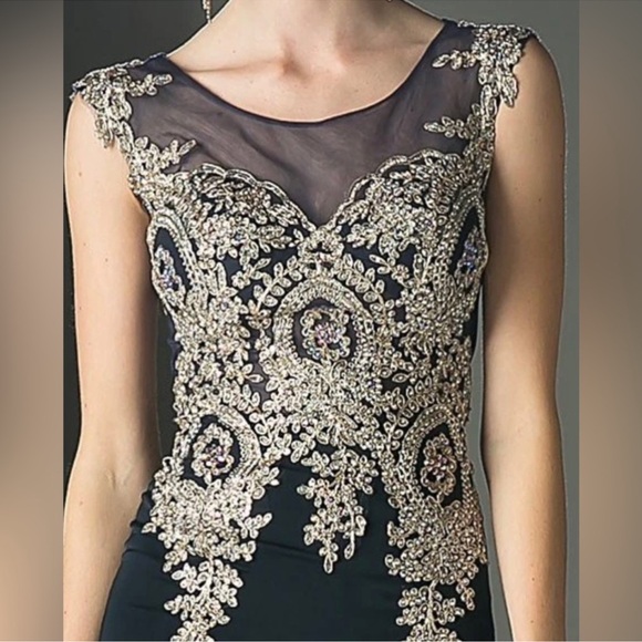 Cinderella Divine Gown 35 Illusion Bodice Gold‎ Lace Crystals - Picture 6 of 15